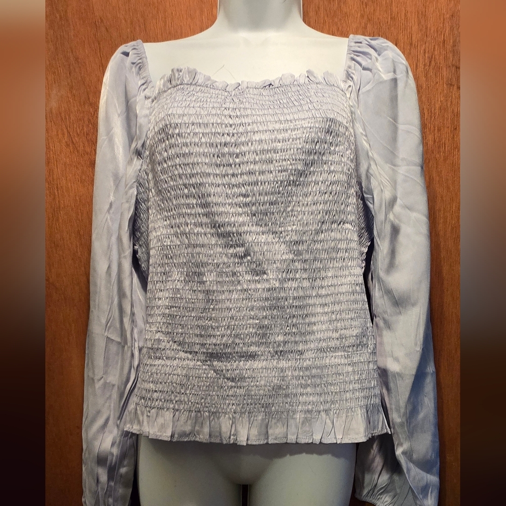 Uvog Chic Smocked Women's Blouse in Light Blue SzXL - Picture 2 of 7